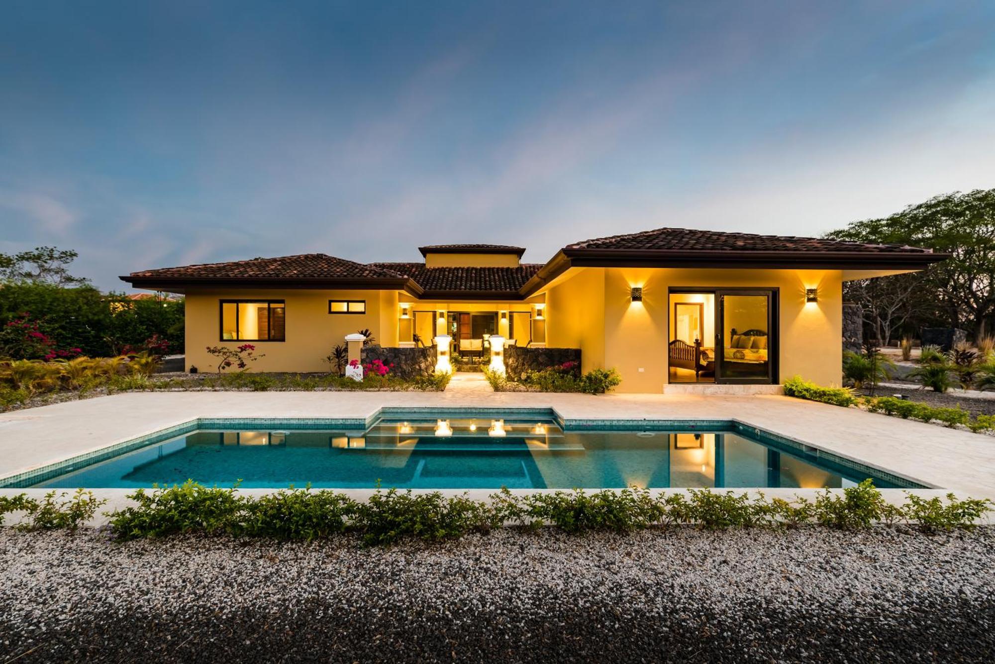 Luxury Vacation Rentals At Hacienda Pinilla Tamarindo Bilik gambar