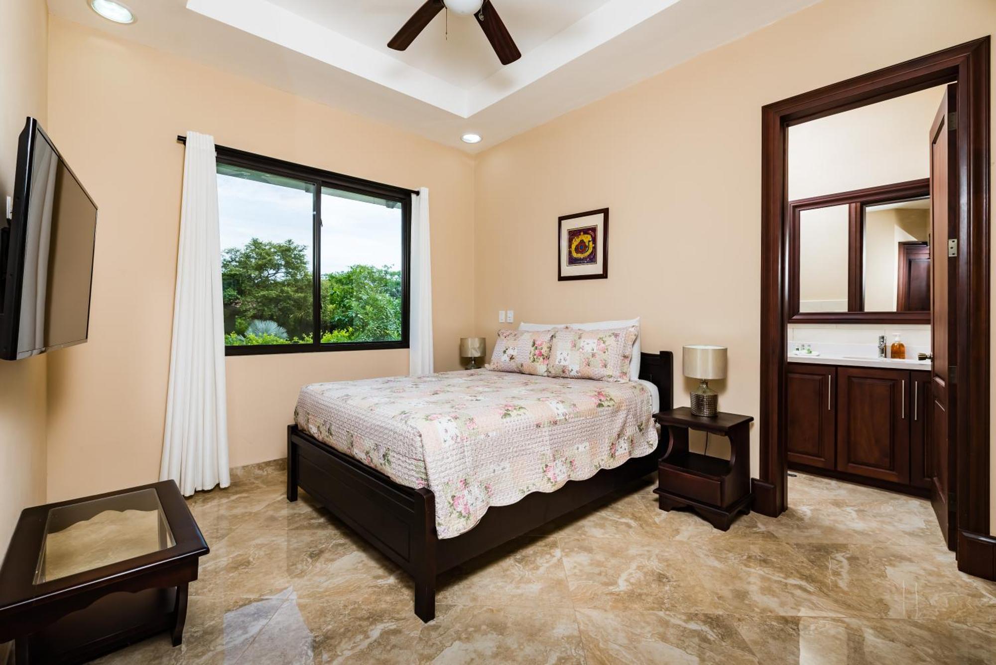 Luxury Vacation Rentals At Hacienda Pinilla Tamarindo Bilik gambar
