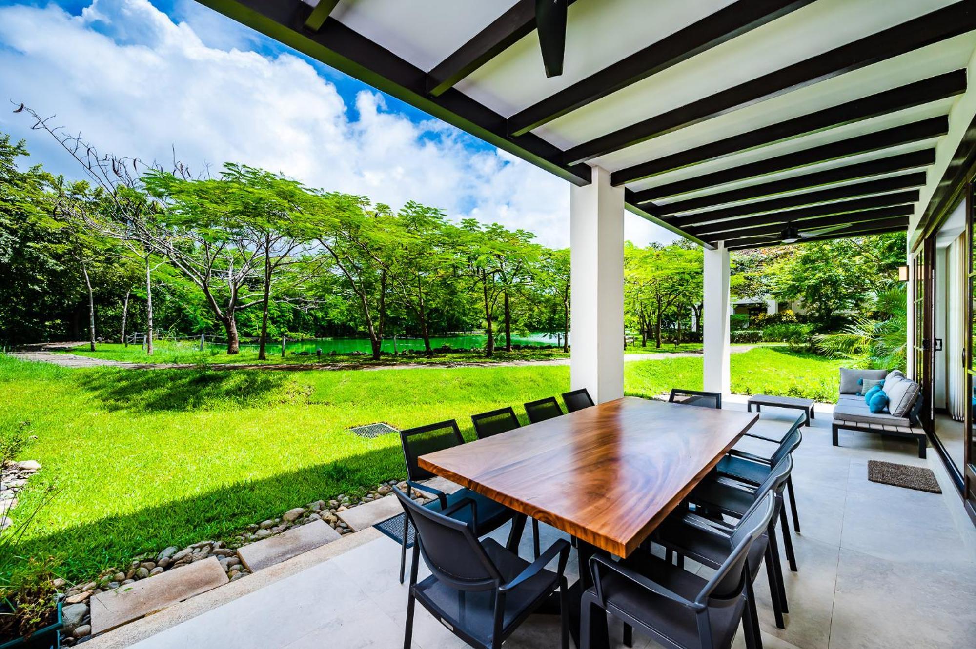 Luxury Vacation Rentals At Hacienda Pinilla Tamarindo Bilik gambar