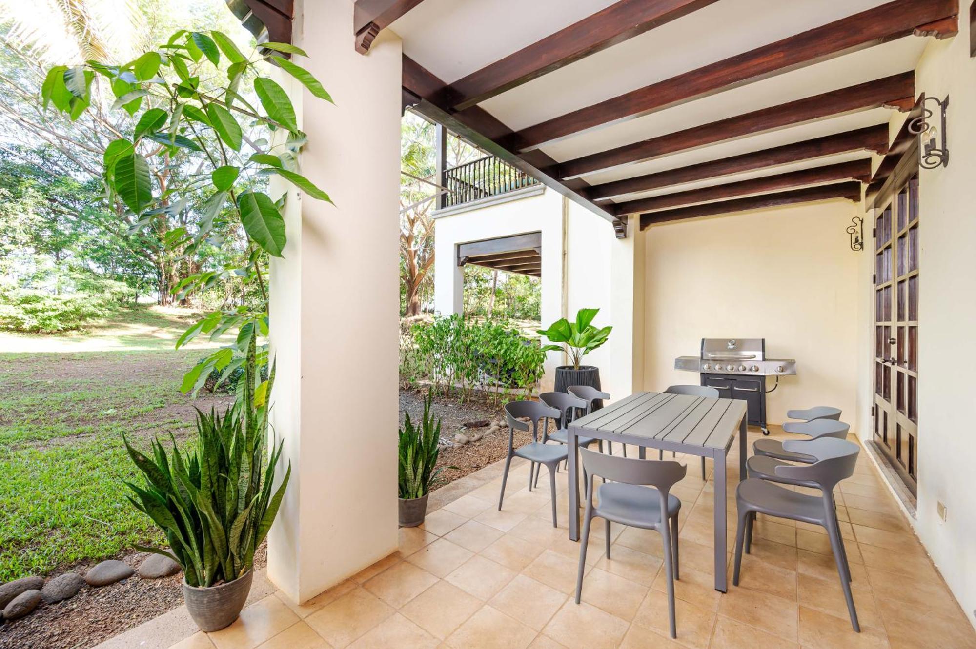 Luxury Vacation Rentals At Hacienda Pinilla Tamarindo Bilik gambar