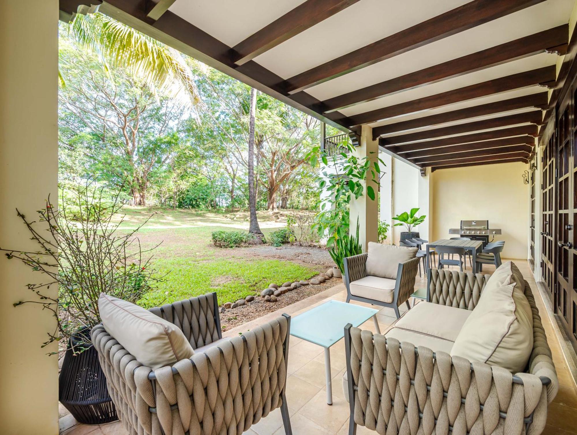 Luxury Vacation Rentals At Hacienda Pinilla Tamarindo Bilik gambar